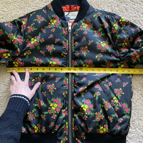 Gucci Floral Bomber Jacket Sz 38 or Small - Picture 4 of 16